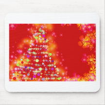 A árvore do feriado do Feliz Natal Ornaments o cel Mouse Pads