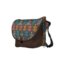 A bolsa mensageiro colorida do teste padrão da fol