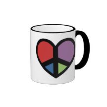 A paz assina dentro uma caneca do coração