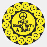 A PAZ COMEÇA COM UM SORRISO ADESIVO
