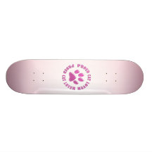 Amante orgulhoso do gato skate
