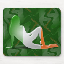 Bandeira irlandesa da silhueta da menina mouse pad
