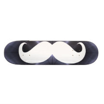 Bigode branco engraçado 18 skates