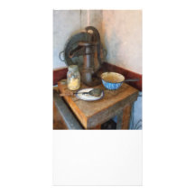 Bomba de água na cozinha cartao com fotos
