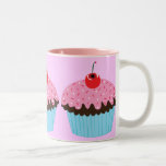 Caneca cor-de-rosa do cupcake do chocolate