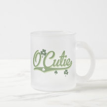 Caneca irlandesa do vidro de fosco do trevo de O'C