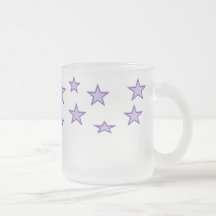 Caneca roxa da fantasia da luz das estrelas