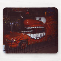 Carro engraçado mouse pads