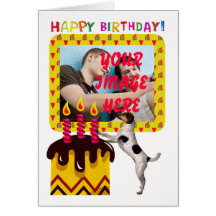 cartão de aniversário da foto com cão e bolo