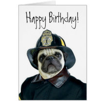 Cartão do pug do bombeiro do feliz aniversario