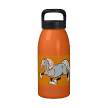 cavalo de esboço dos desenhos animados garrafinhas de água