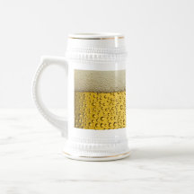 Cerveja em minha caneca de cerveja da cerveja