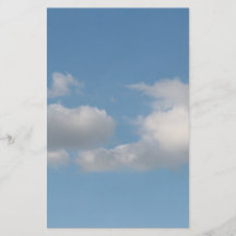 Céu com nuvens panfleto coloridos