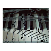 Chaves do piano e notas da música cartão postal