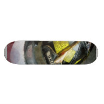 Close up do capacete do bombeiro skate