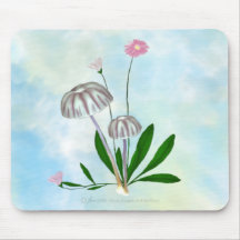 Cogumelos roxos e brancos com margaridas pequenas mousepads