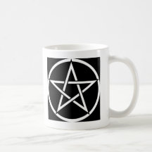 Coleção insolente do Pentagram da bruxa (preto) Canecas