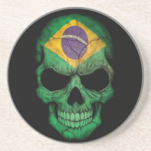 Crânio brasileiro da bandeira no preto porta copo