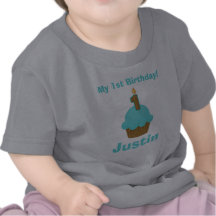 Cupcake azul do primeiro aniversario com vela t-shirts