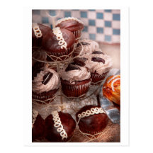 - Cupcake - montanha doce do cupcake Cartões Postais