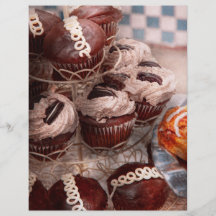 - Cupcake - montanha doce do cupcake Modelo De Panfleto