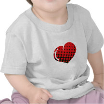 Design pontilhado vermelho do coração camiseta
