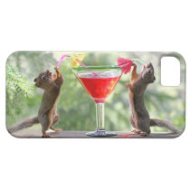 Dois esquilos que bebem um cocktail capas casemate