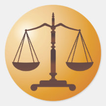 Escalas de justiça - etiqueta da lei adesivo em formato redondo