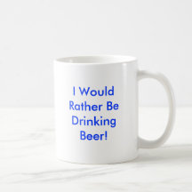 Eu preferencialmente estaria bebendo a cerveja! caneca