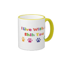 Eu vivo com um Shih Tzu Caneca