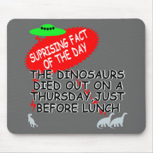 Extinção engraçada do dinossauro mouse pad