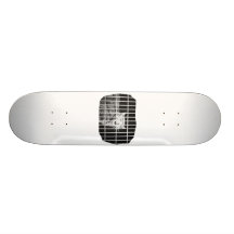 Gato atrás dos bares com gatinho médio aberto da b skate