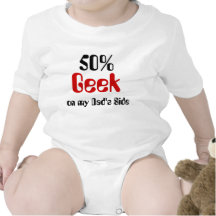 Geek de 50% na camisa lateral do bebê do pai macacãozinho para bebê