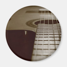 Guitarra acústica ima de geladeira