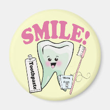 Higienista dental do dentista ima de geladeira