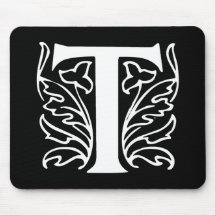 Letra extravagante T Mousepads