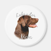 Mamã 2 de labrador retriever (chocolate) imã de refrigerador