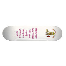 Menina do sapador-bombeiro skate boards