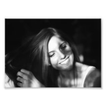 Menina em uma cafetaria foto artes