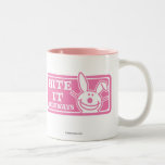 Morda-o lateralmente caneca