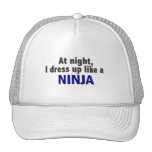 Na noite eu visto-me acima como um Ninja Bones