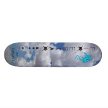 Nuvens com o skate azul do dragão