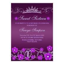 O aniversário roxo da flor Sweet16 & da tiara conv Convites Personalizados