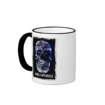 O Dia da Terra faz uma caneca do crânio da diferen