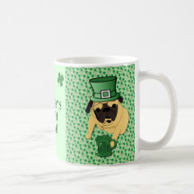 O Pug irlandês de St Patrick engraçado Caneca
