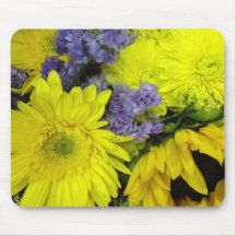 O roxo amarelo floresce o mousepad