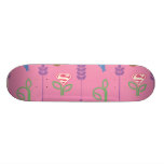 Pássaros de Supergirl, abelhas, árvores Skate