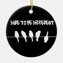 Pássaros em um fio - ouse ser diferente (o preto) enfeites para arvore de natal