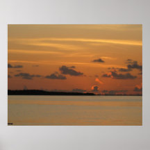 Por do sol dourado posters