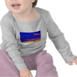 Por do sol sobre as colinas de Sweetgrass, Montana Tshirt